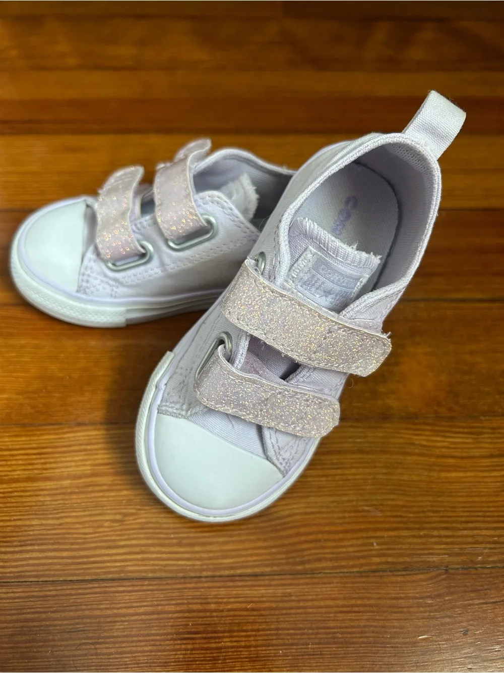 Converse Girl’s Light Lavender Glitter Velcro Sneakers - Toddler Size 7